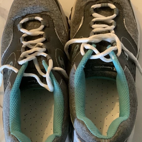 EUC Champion Ladies Running Shoes - Picture 2 of 5